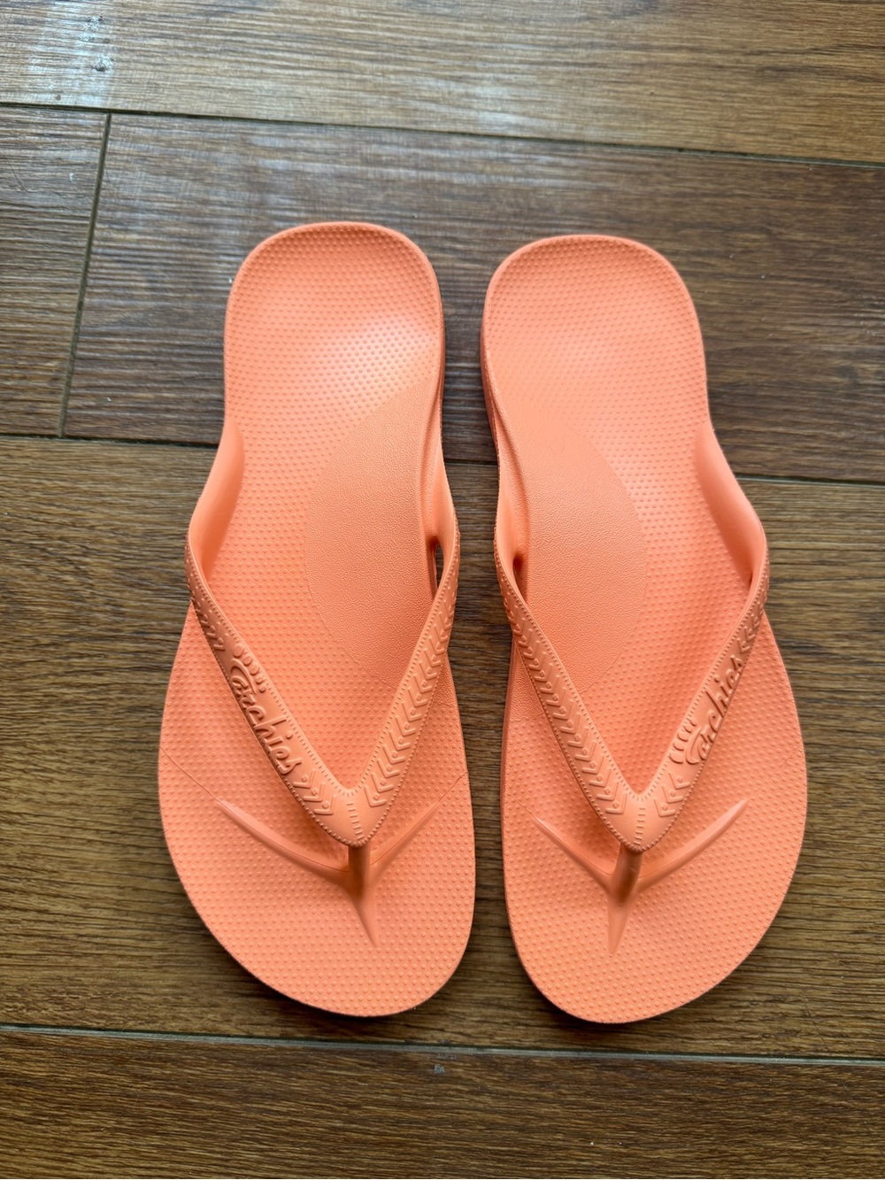 Archies flip flops size 6 NWOT